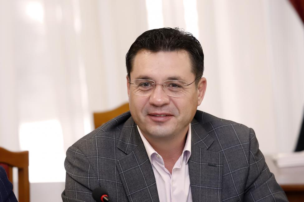 Спикер ЗАКСа Новосибирской области: бюджет-2025 «Всё для Победы» Спикер ЗАКСа Новосибирской области: бюджет-2025 «Всё для Победы»